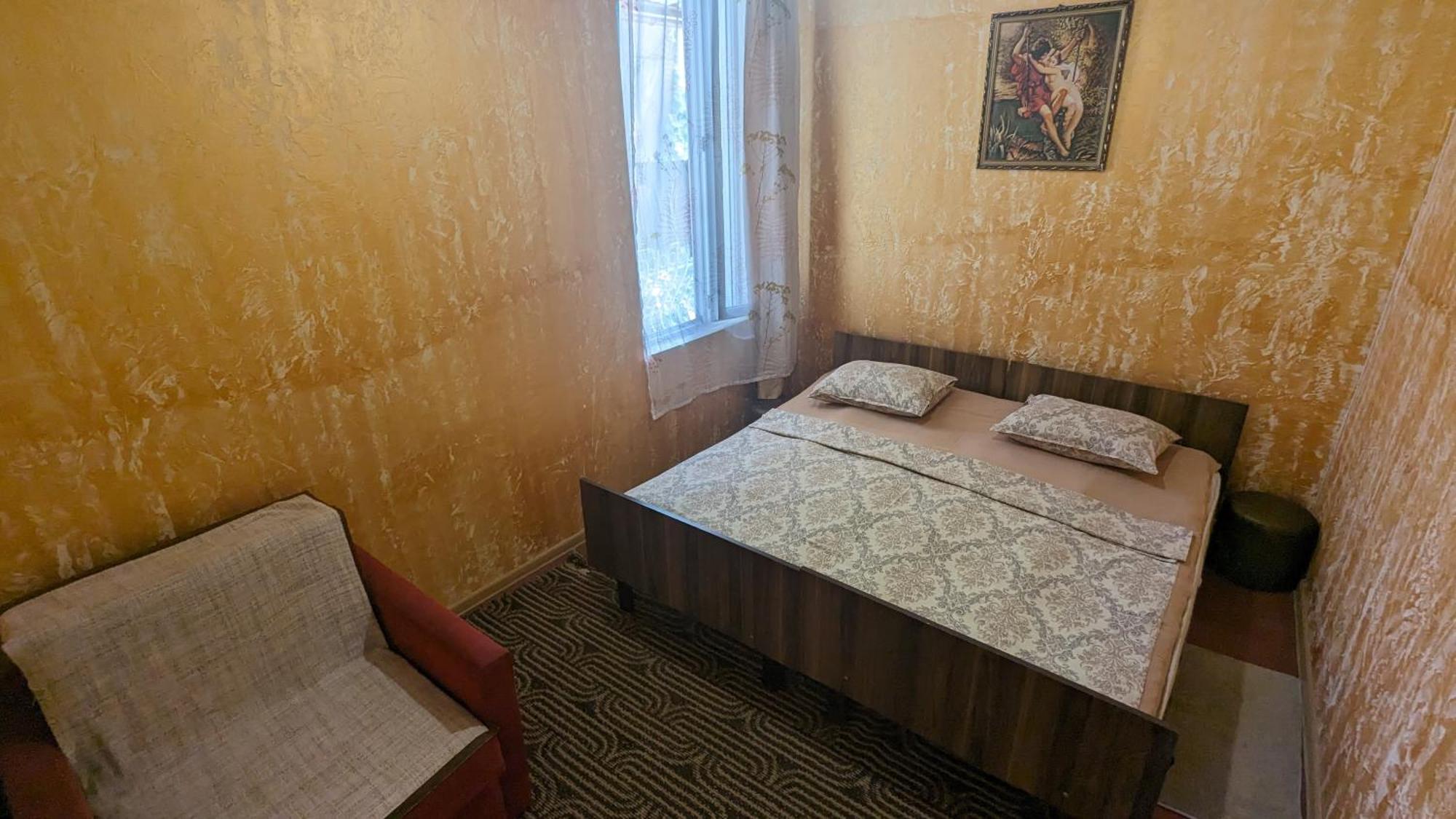 Mano'S Guest House Kobuleti Exterior foto