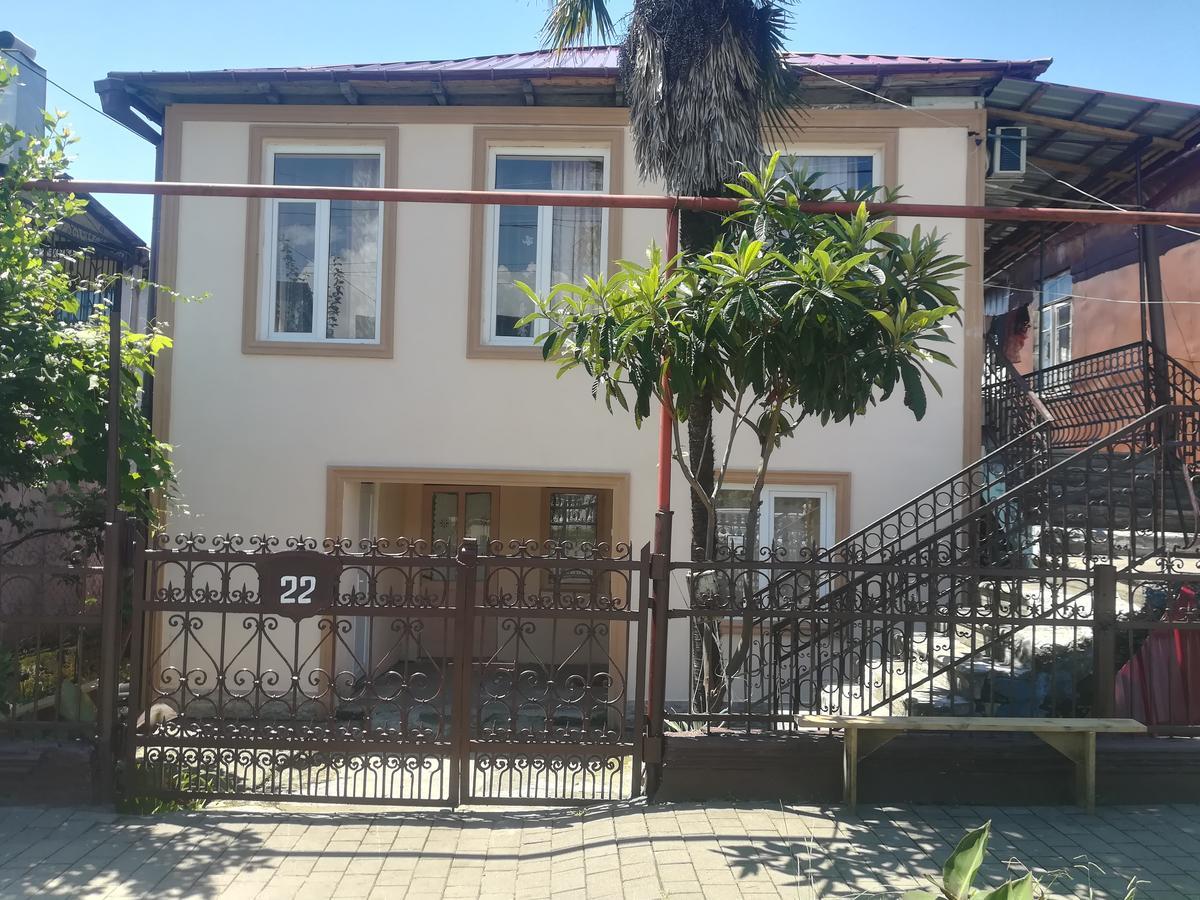 Mano'S Guest House Kobuleti Exterior foto